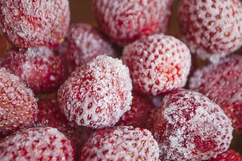 Cómo congelar correctamente las fresas y bayas para el invierno