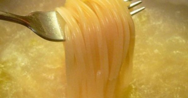 Por qué no debes verter agua después de cocinar la pasta