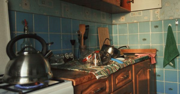 Cosas inútiles que no tienen cabida en la cocina de una anfitriona que se precie; es hora de empezar a despejar