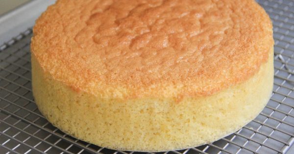 Si es posible preparar el bizcocho en una cazuela