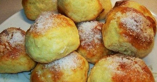 Apetitosos bollos de requesón en 15 minutos… ¡Una receta perfecta para los golosos perezosos!