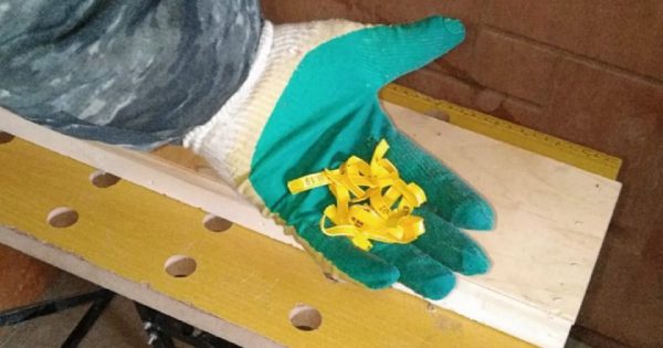 Cómo usar las abrazaderas para bolsas de pan