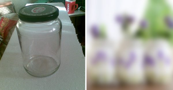 Tenía unos frascos y unas revistas viejas, y decidí combinarlos…  ¡Qué bella decoración!