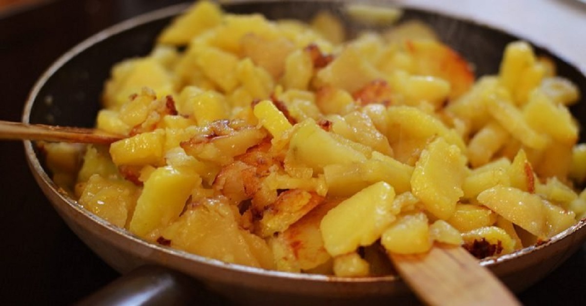 Cómo freír patatas crujientes en una sartén - Simplemente Genial