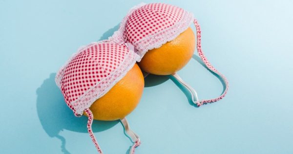 Levantamiento express de senos en una semana. ¡Ejercicios para su forma impecable! Levantamiento express de senos en una semana. ¡Ejercicios para su forma impecable!