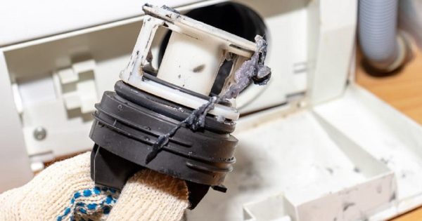 Cómo limpiar el filtro de drenaje de una lavadora: la forma más fácil