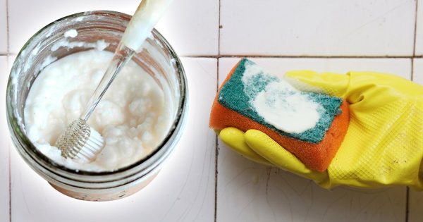 Las costuras entre los azulejos del baño eran imposibles de ver, el método de mi suegra ayudó