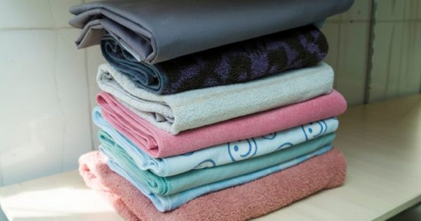 Una forma inesperada de planchar cosas sin plancha