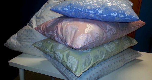 Cómo refrescar una almohada sin lavarla: un método popular
