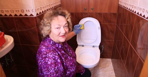 Cómo limpiar tu baño con remedios caseros