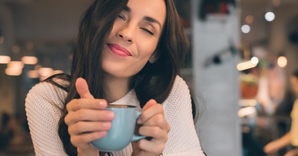 Ha estado mendigando dinero a su marido durante toda la baja por maternidad, siguiéndole los talones