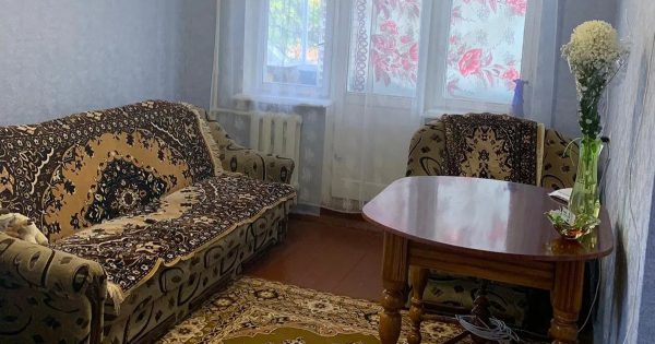 Cómo decorar la sala de estar en colores pastel.