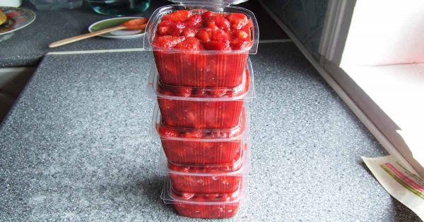 Cómo congelar correctamente las fresas y bayas para el invierno