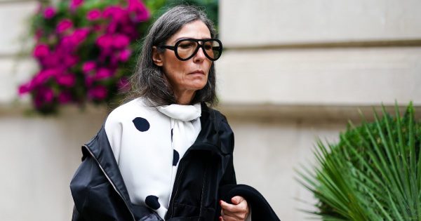 Hermosas canas: por qué es hora de cambiar de actitud