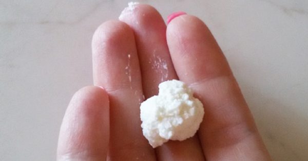 ¡Cruzar los 60 no es un problema – su rostro no conoce de arrugas ni mejillas flácidas! Envidia para las jóvensitas…