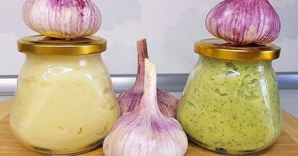 Pasta de ajo para el invierno.