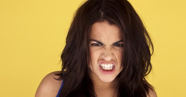 Signos del zodiaco cuya pronunciada energía negativa puede arruinar tu estado de ánimo del día