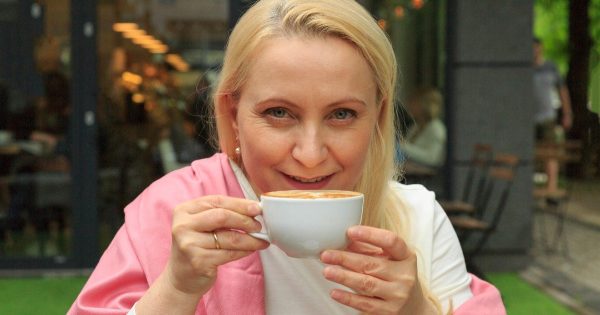 Por qué no se debe tomar café con el estómago vacío