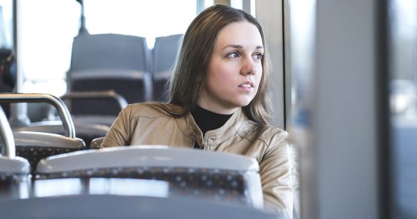 Recogí mis cosas y me fui a ninguna parte, me habría quedado en la estación si una abuela no se hubiera acercado a mí