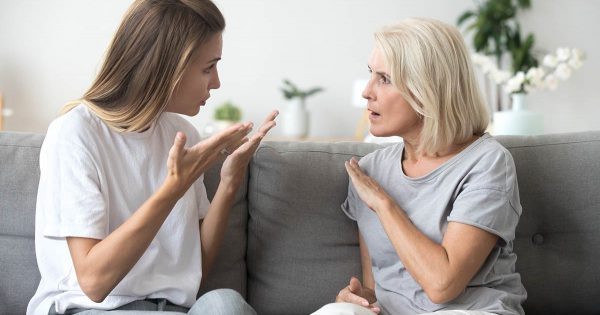 Ahorramos para un apartamento de dos habitaciones, pero mi marido decidió comprar dos apartamentos de una habitación; uno para mi suegra