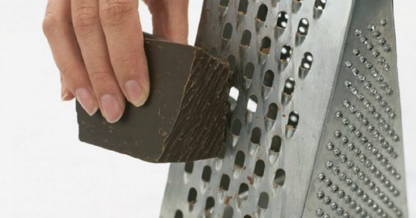 12 productos que más vale no cortar, solo rasparlos sobre el rallador ¡El № 3 me ha asombrado mucho!