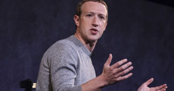 Predicciones de Mark Zuckerberg que atisbaba el futuro de la humanidad en diez años