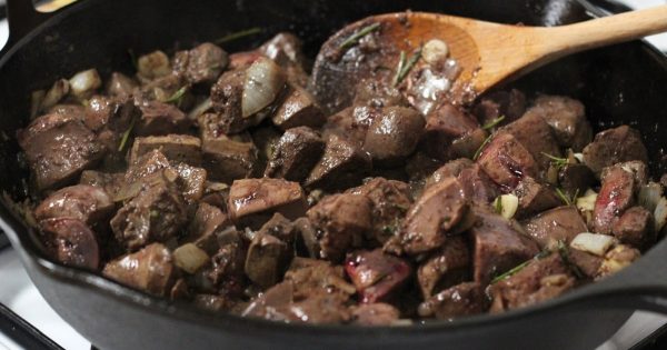 Antes lo desechaba, pero ahora lo cocino cada la semana… ¡Un arma contra muchos males!