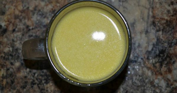 Antitusivo a base de leche caliente: ¡Un remedio natural que te pondrá de pie en un santiamén!