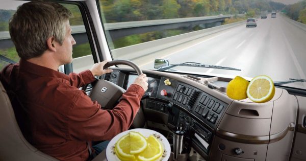 Una rodaja de limón en el coche: qué problema ayuda a solucionar
