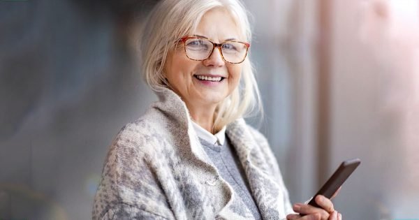 Por qué no debes guardar teléfonos con los nombres «mamá» y «esposo»