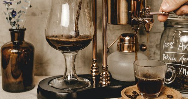 En qué proporciones los amantes del café quemado mezclan Arábica y Robusta